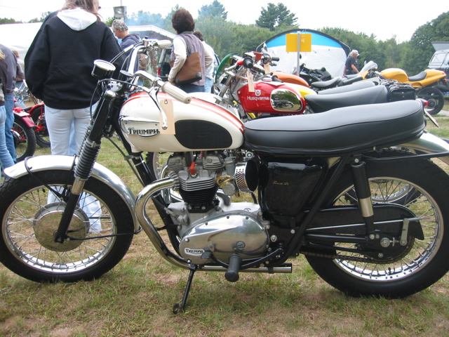 66 Triumph Bonneville TT